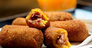 bolinho de carne seca fritura